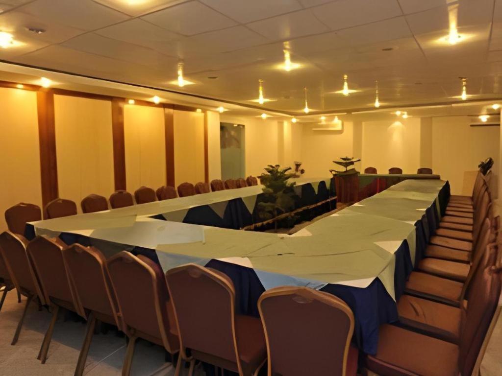 Hotel Tower Inn, Chittagong Extérieur photo