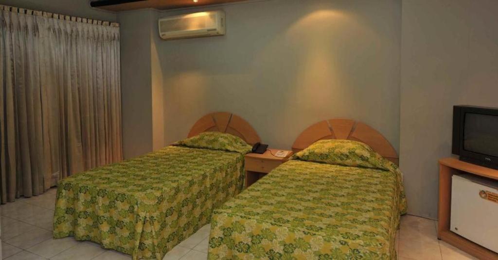 Hotel Tower Inn, Chittagong Extérieur photo